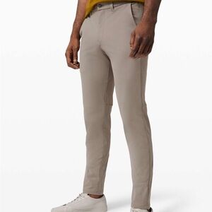 Lululemon Commission Pants Slim-Fit in Carbon Dust CBND *Warpstream